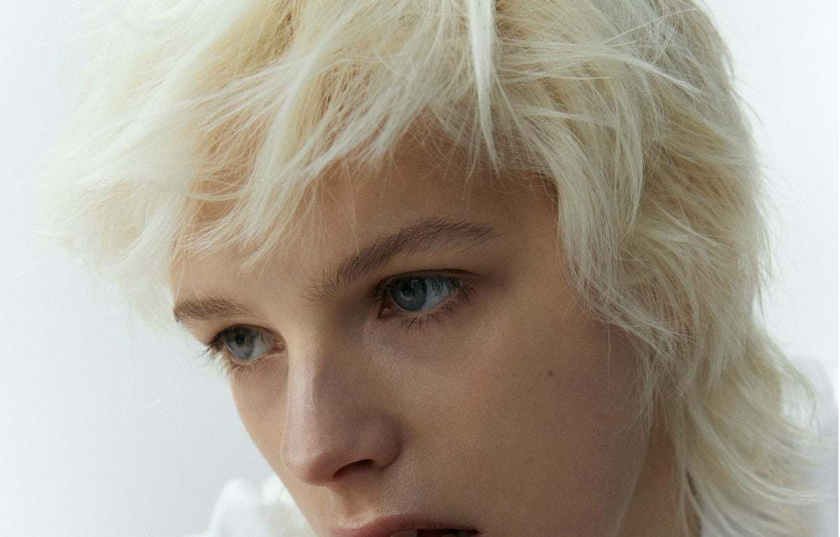 Platinablond met textuur, hair by Kuro