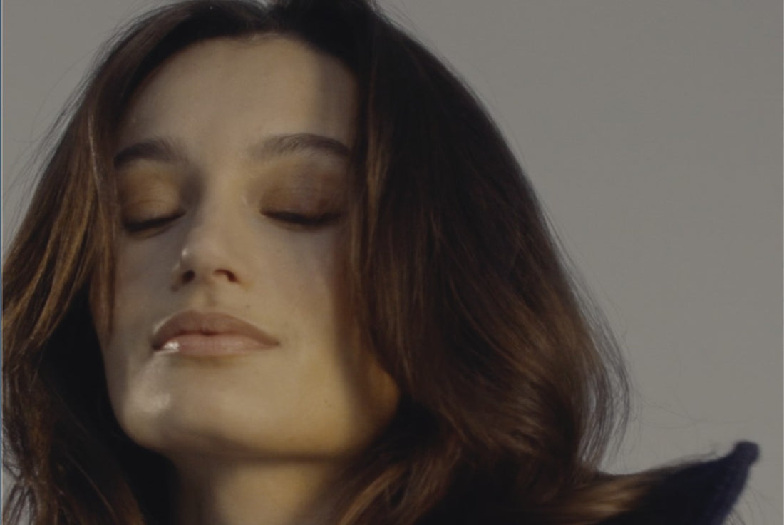 Expensive hair: glanzend haar in het licht, hair by Kuro