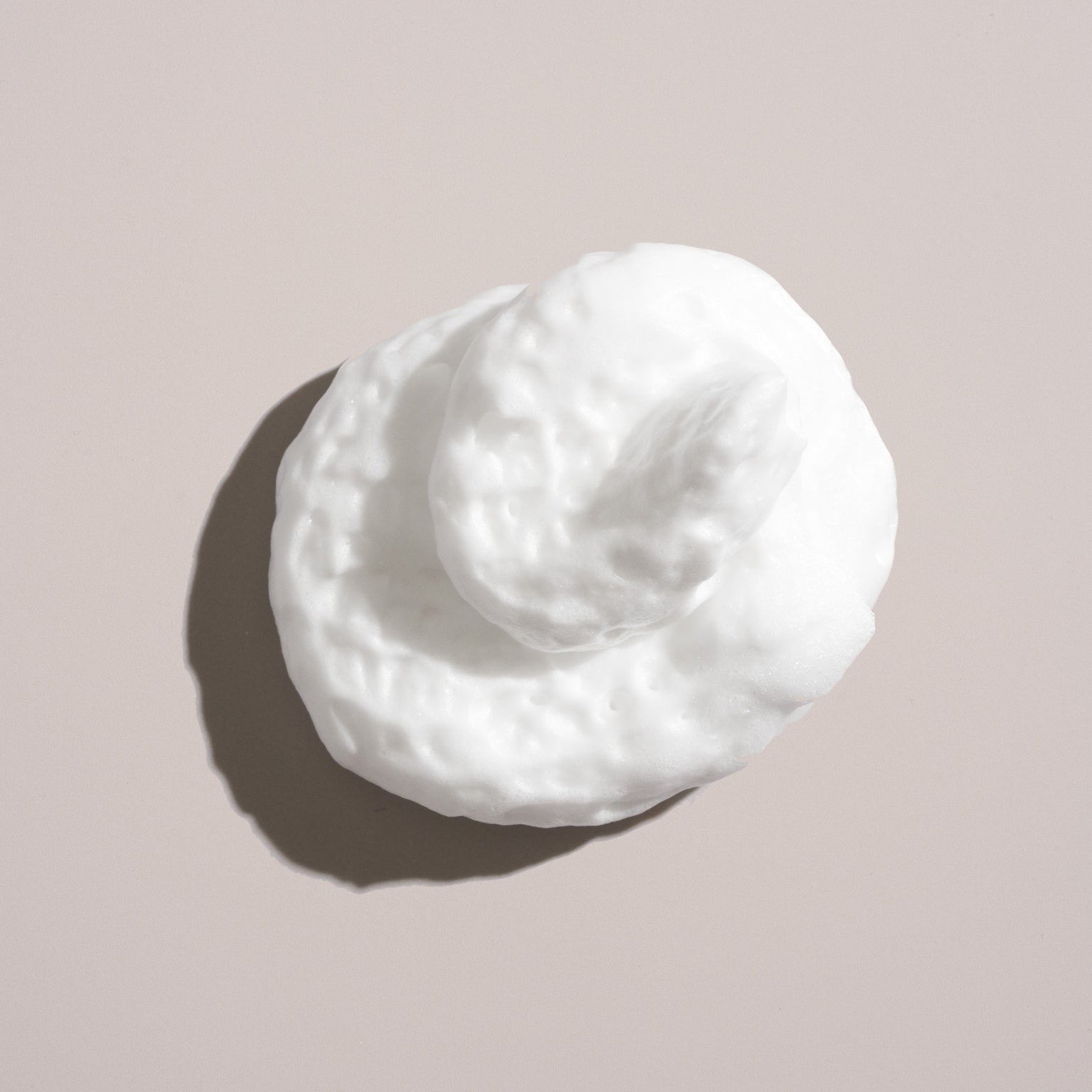 Oribe Grandiose Hair Plumping Mousse beeld 2