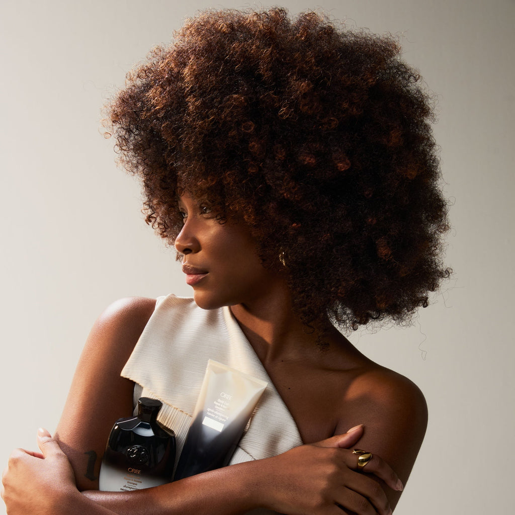 Oribe Gold Lust Repair & Restore Conditioner beeld 4