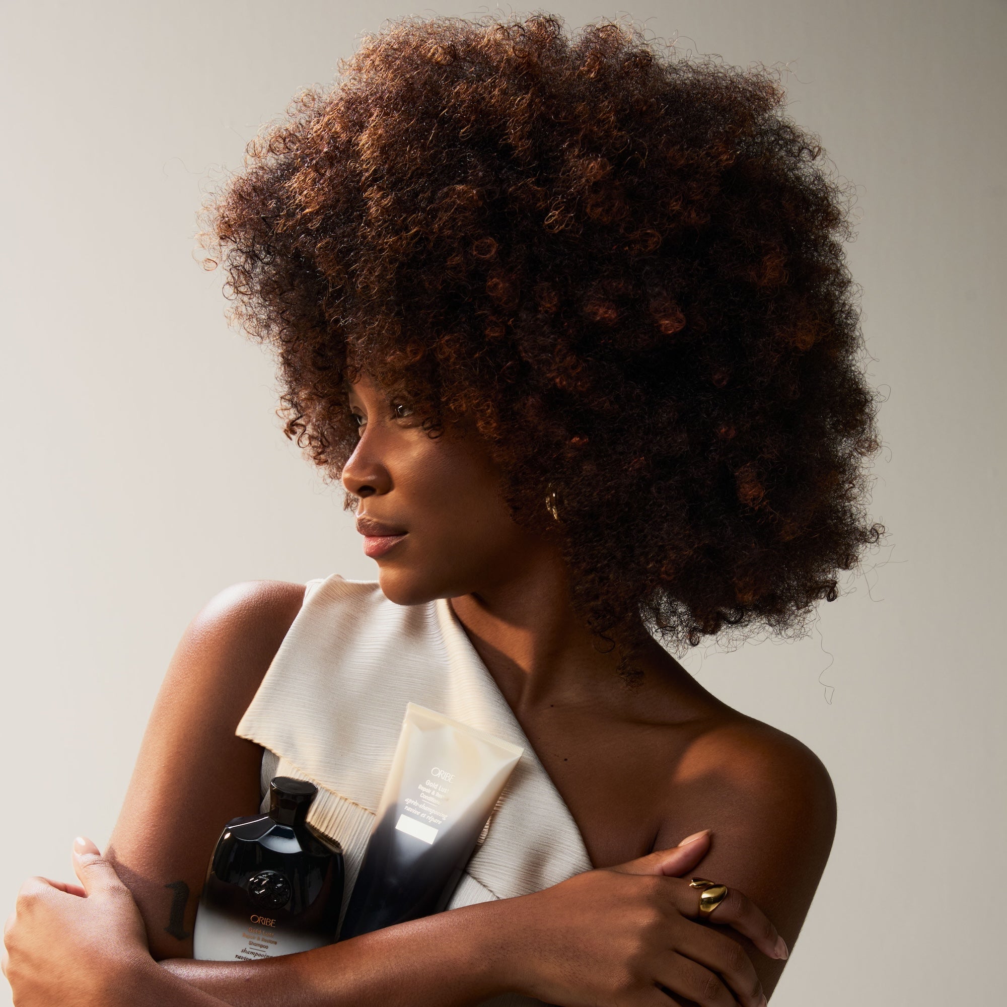 Oribe Gold Lust Repair & Restore Conditioner beeld 4