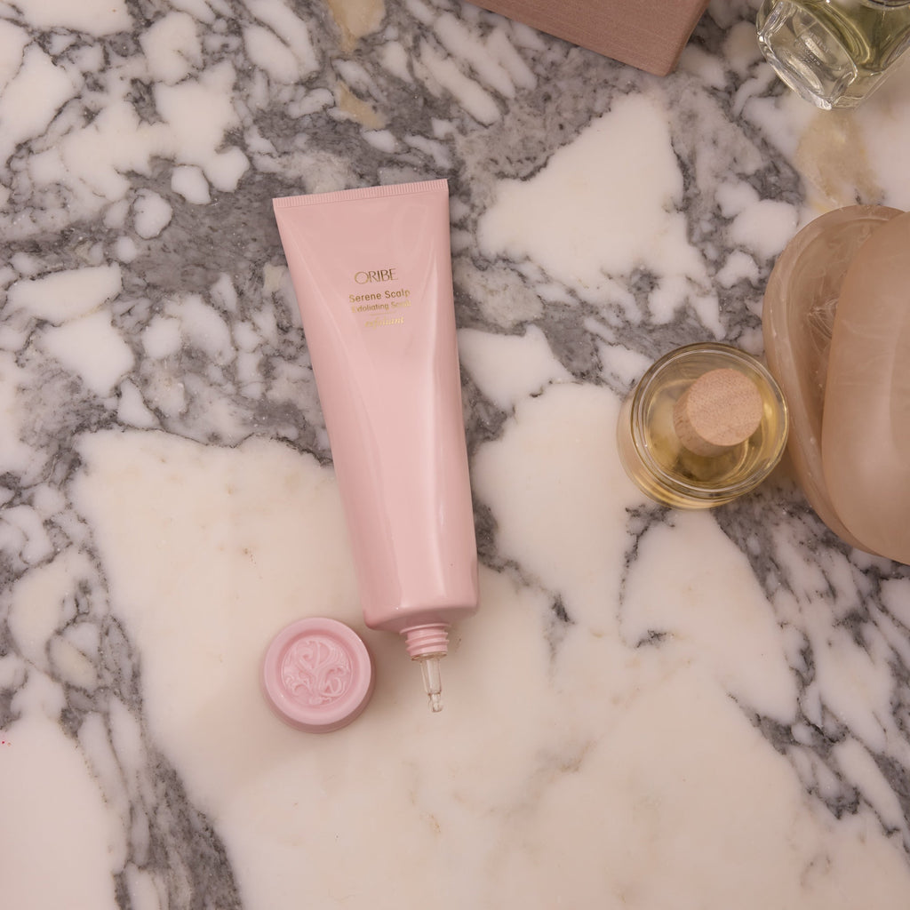 Oribe Serene Scalp Exfoliating Scrub beeld 3