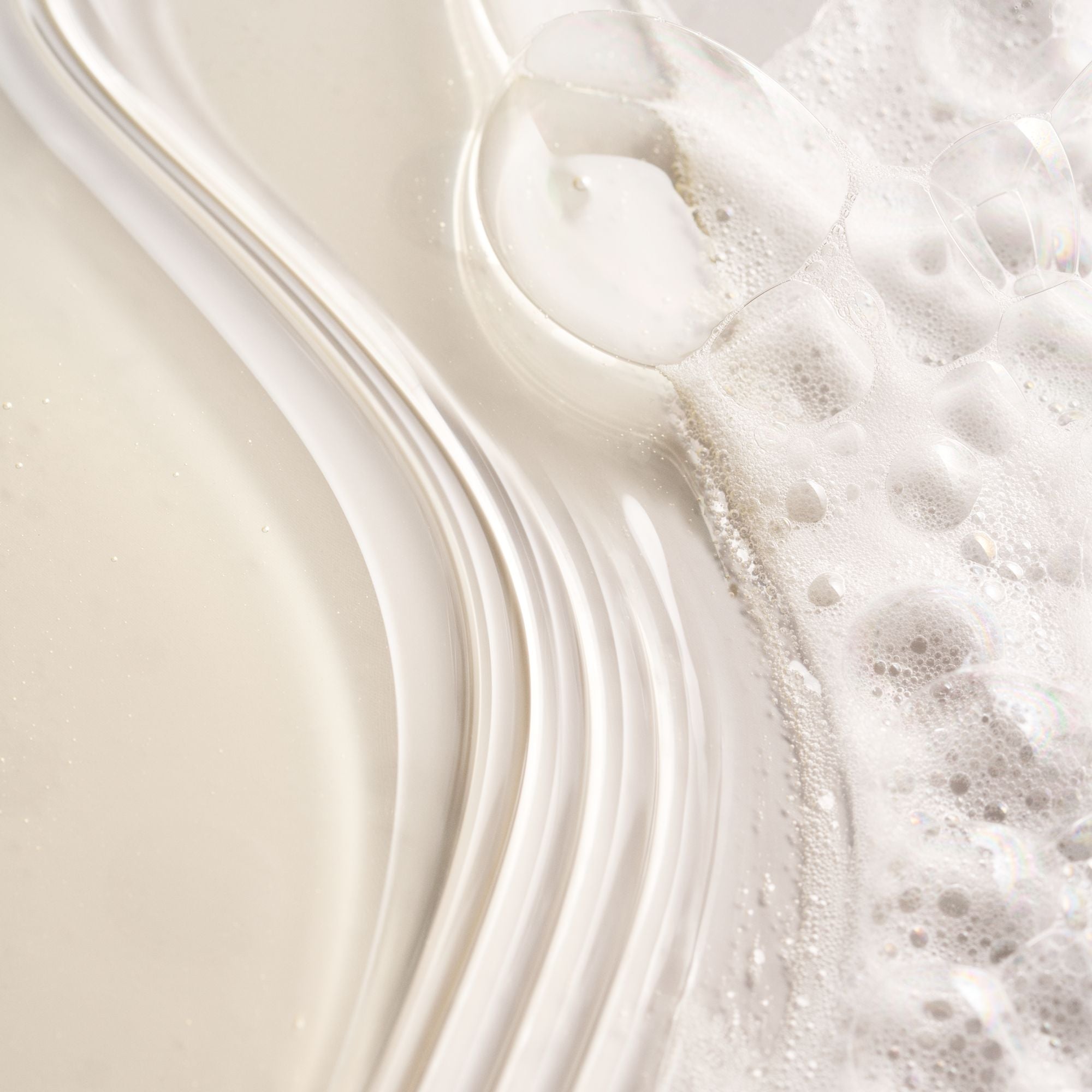 Oribe Serene Scalp Densifying Shampoo beeld 2