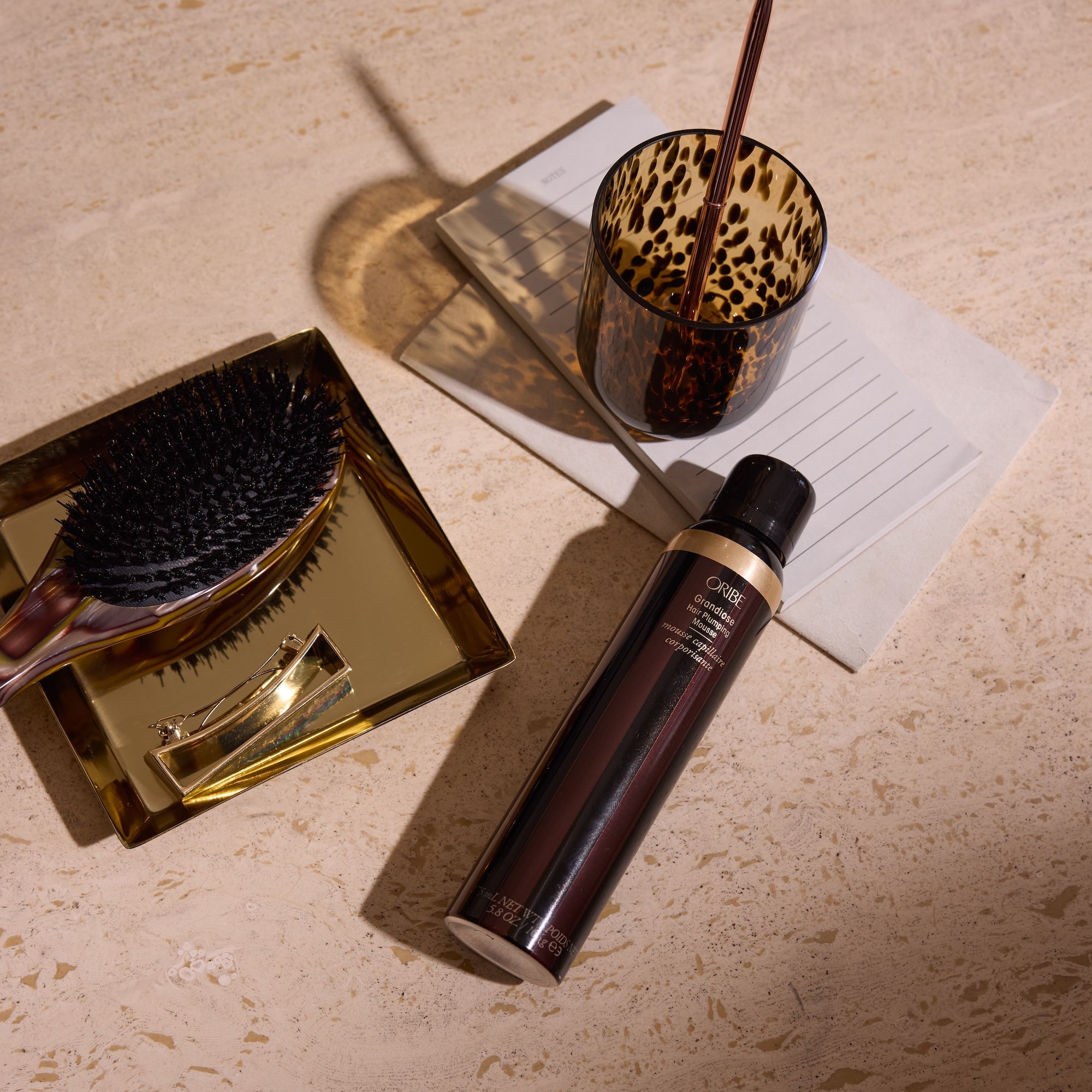 Oribe Grandiose Hair Plumping Mousse beeld 3