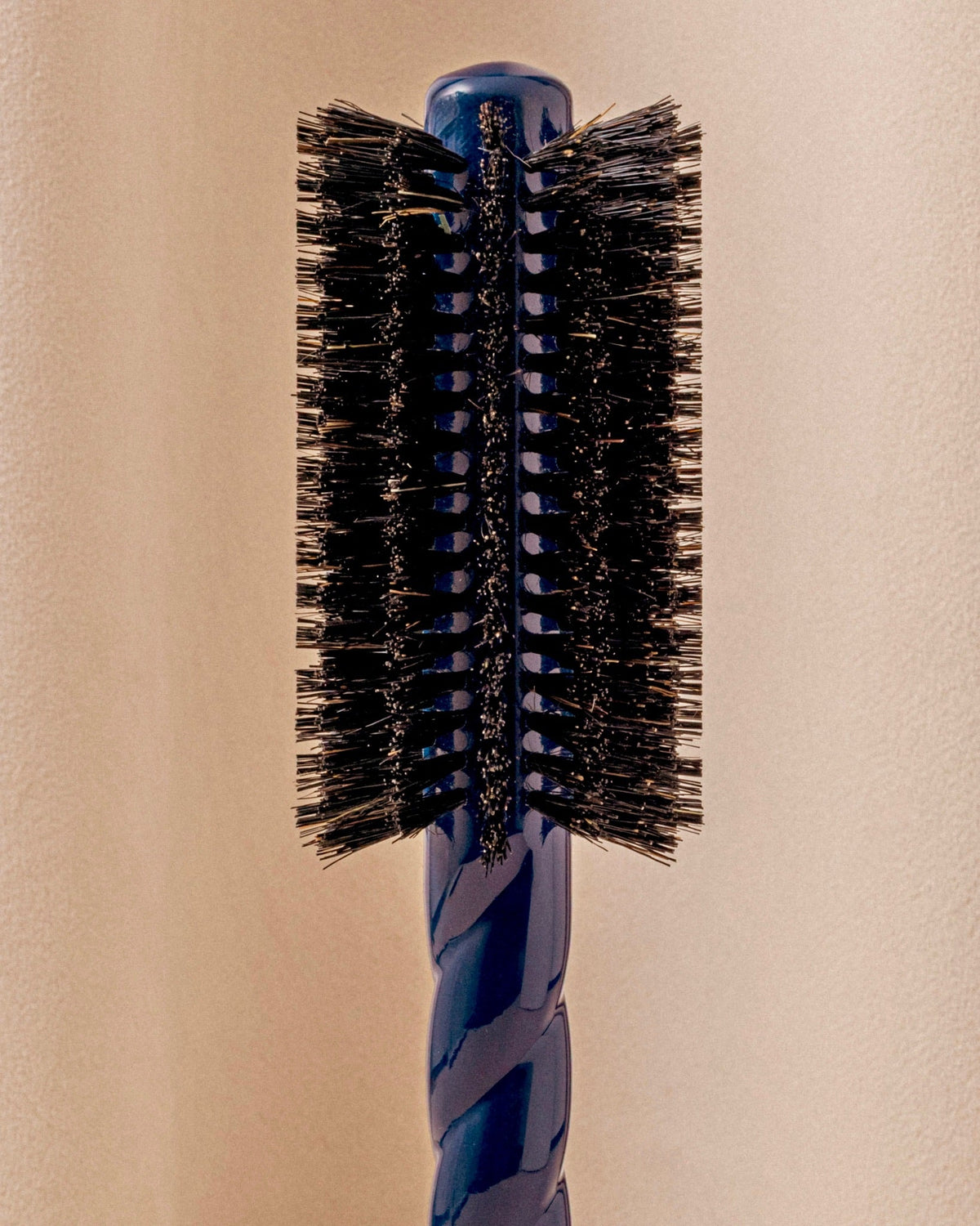 La Bonne Brosse N.08 Round Blowout Brush 54 mm Length & Movement Blueberry