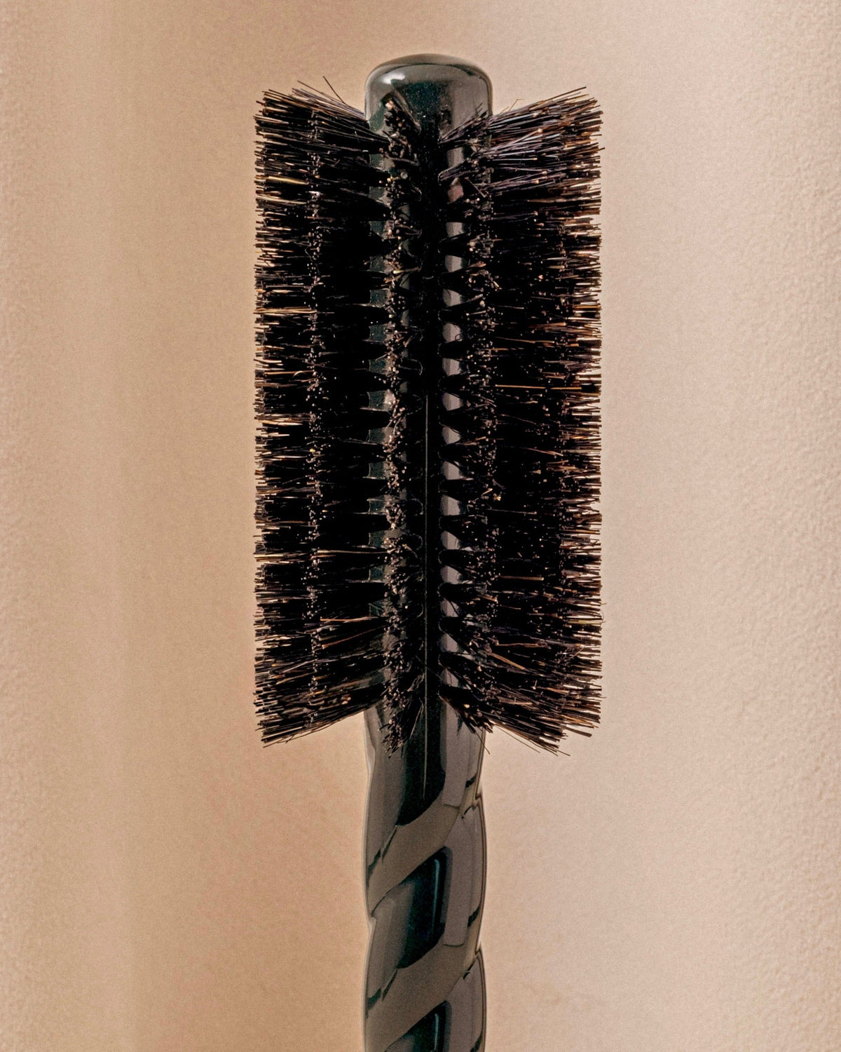 La Bonne Brosse N.08 Round Blowout Brush 54 mm Length & Movement Emerald green